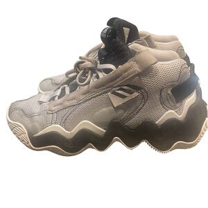 adidas Women's Exhibit B Mid Basketball Shoe